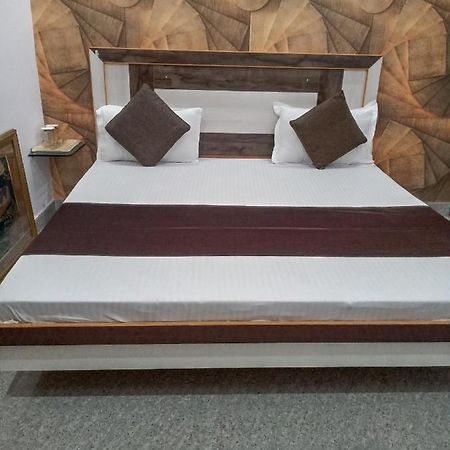 Branded Guest House Jalandhar Ngoại thất bức ảnh
